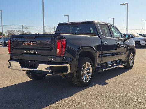 Used 2022 GMC Sierra 1500 SLT image 3