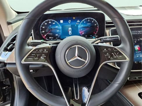 Used 2025 Mercedes-Benz E 450 4MATIC Sedan image 21