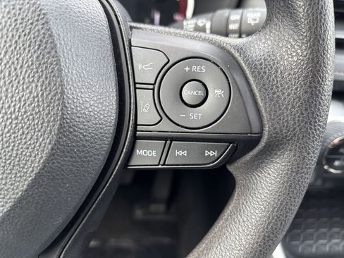 Used 2024 Toyota RAV4 XLE AWD/4WD image 16