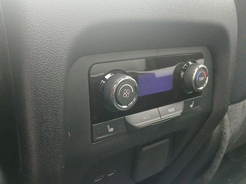 New 2026 Chevrolet Traverse High Country w/ LPO, Floor Liner Package AWD/4WD image 24