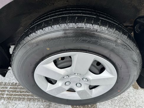 Used 2013 Nissan Rogue S image 21