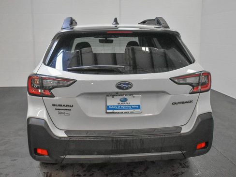 Used 2023 Subaru Outback Onyx Edition image 7