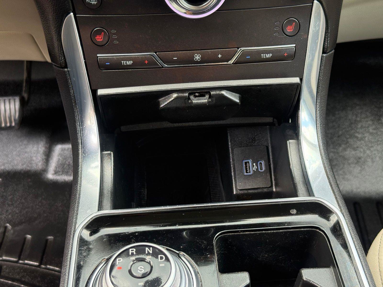 Used 2020 Ford Edge Titanium FWD image 48