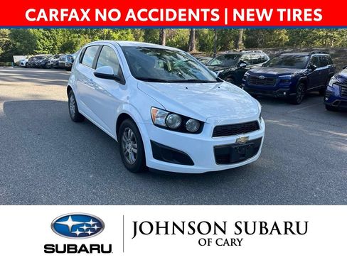 Used 2015 Chevrolet Sonic LT FWD image 1
