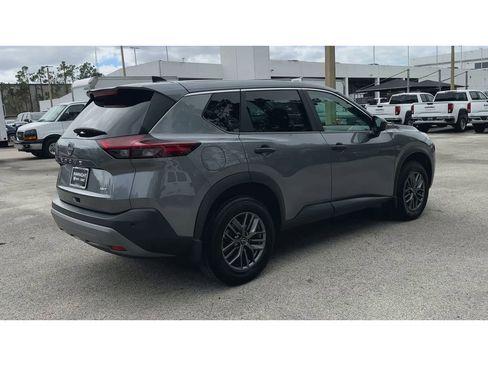 Used 2023 Nissan Rogue S image 8