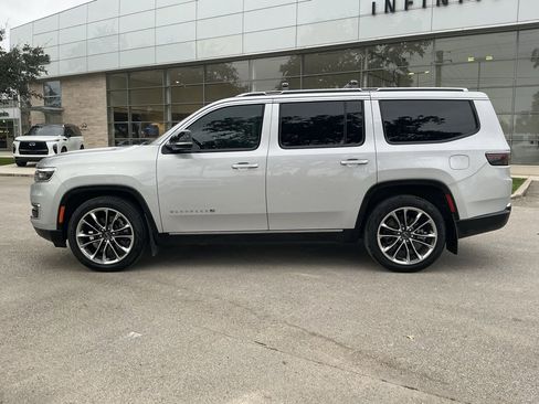 Used 2023 Jeep Wagoneer Series III w/ Premium Group I image 7