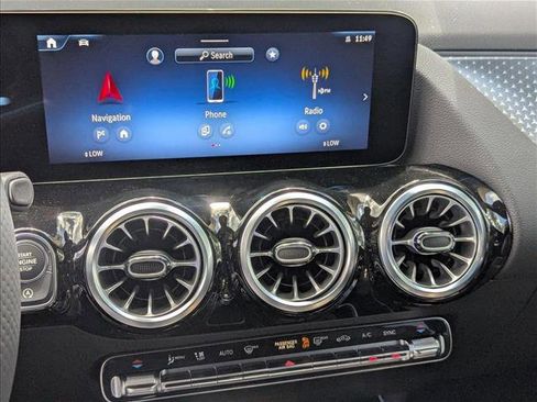 New 2025 Mercedes-Benz GLA 250 GLA 250 image 12