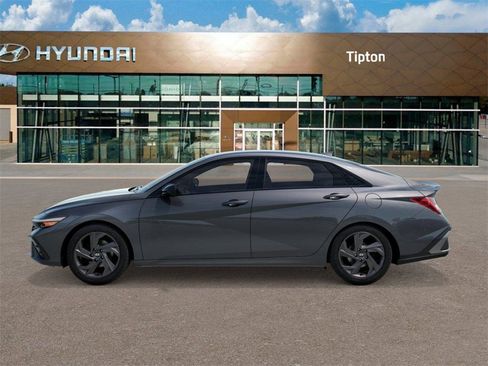 New 2026 Hyundai Elantra Sport image 3