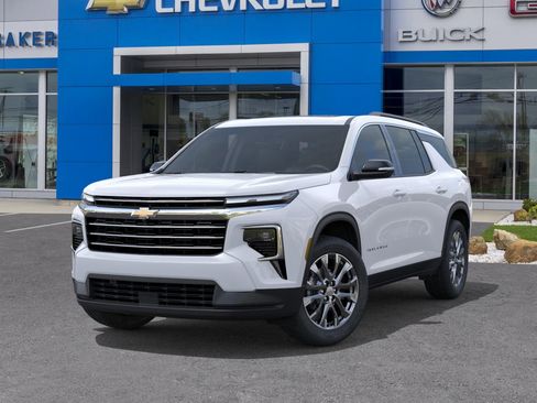 New 2026 Chevrolet Traverse LT w/ Sun and Wheel Package image 34