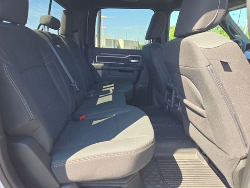 Used 2025 RAM 2500 Laramie AWD/4WD image 22