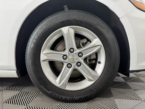 Used 2023 Chevrolet Malibu LS image 44