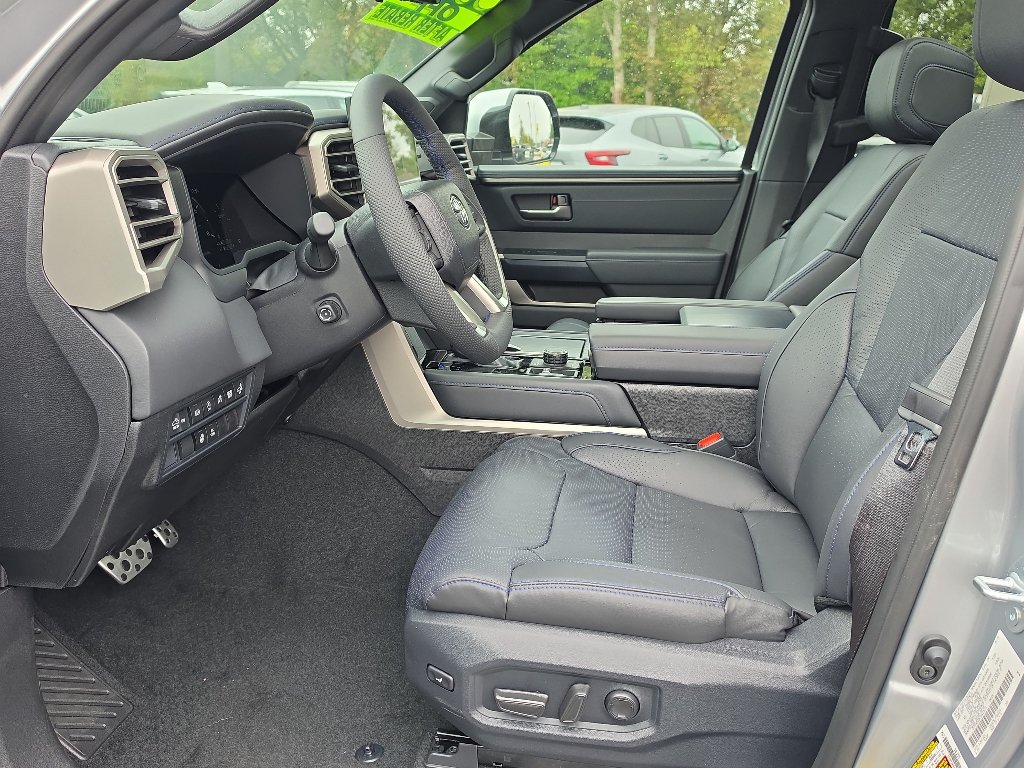 New 2026 Toyota Tundra Platinum w/ TRD Off-Road Package AWD/4WD image 15