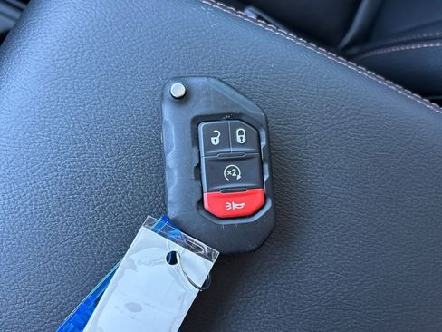 Used 2022 Jeep Wrangler Unlimited Rubicon image 41