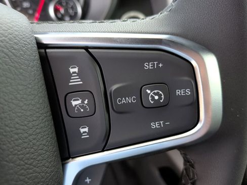 New 2026 RAM 1500 4x4 Crew Cab image 19