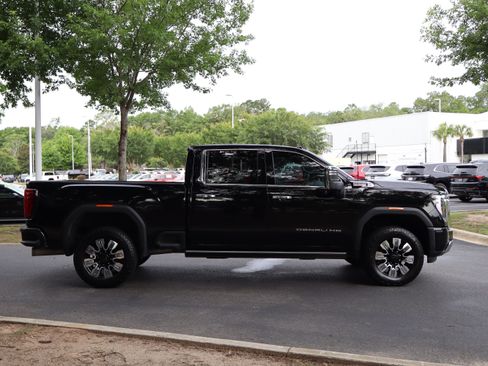 Used 2025 GMC Sierra 2500 Denali w/ Denali Reserve Package AWD/4WD image 10