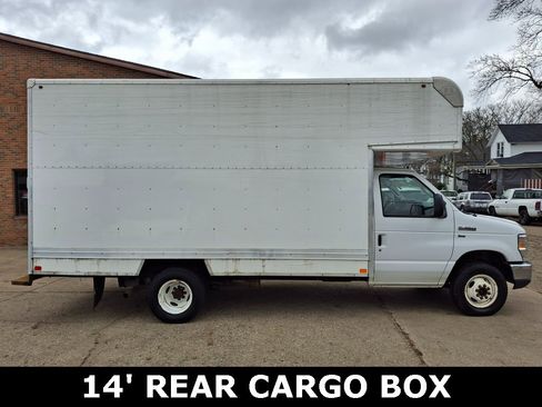 Used 2015 Ford E-350 and Econoline 350 Super Duty image 6