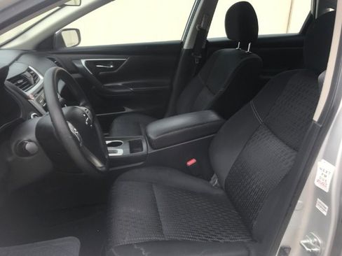 Used 2016 Nissan Sentra SV image 8