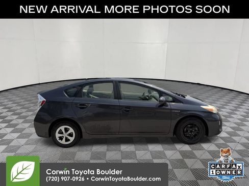 Used 2014 Toyota Prius Three FWD image 9