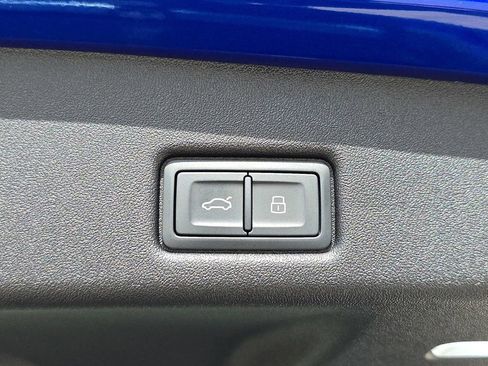 New 2025 Audi Q5 Prestige image 13