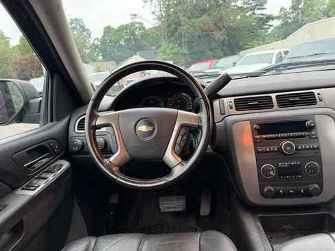 Used 2013 Chevrolet Silverado 2500 LTZ w/ LTZ Plus Package AWD/4WD image 17