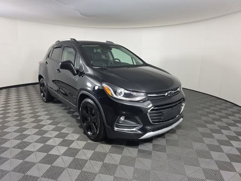 Used 2018 Chevrolet Trax Premier w/ Midnight Edition image 7