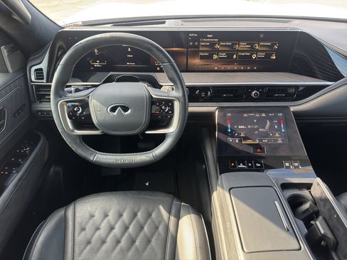Used 2025 INFINITI QX80 Autograph AWD/4WD image 11