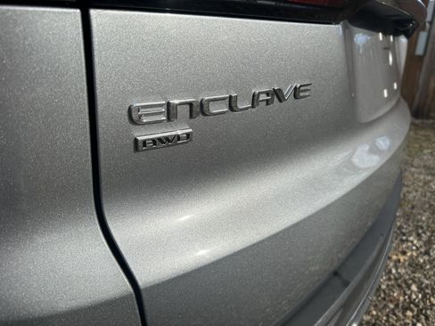 Used 2025 Buick Enclave Preferred image 4