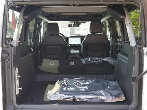 New 2026 Ford Bronco Outer Banks w/ Sasquatch Package AWD/4WD image 27