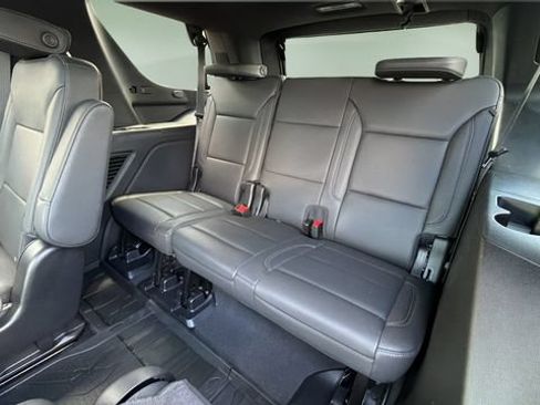 Used 2024 Chevrolet Tahoe Z71 w/ Luxury Package AWD/4WD image 33