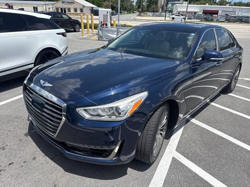 Used 2019 Genesis G90 3.3T Premium RWD image 2
