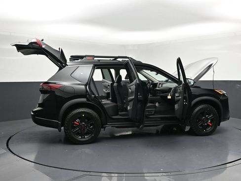 New 2026 Nissan Rogue SV w/ Rock Creek Premium Package AWD/4WD image 34