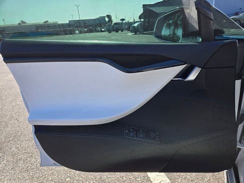 Used 2021 Tesla Model S Long Range image 21