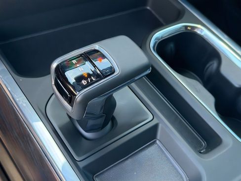 Used 2026 GMC Sierra 1500 SLT w/ SLT Premium Package image 16