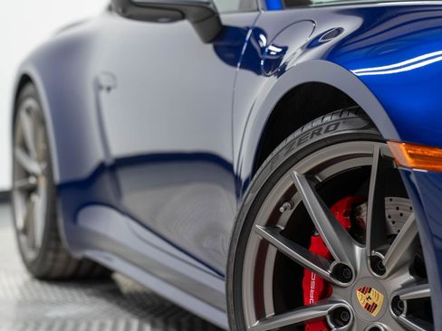 Used 2024 Porsche 911 Carrera 4S image 38