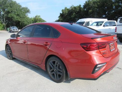 Used 2020 Kia Forte GT-Line w/ GT-Line Premium Package FWD image 3