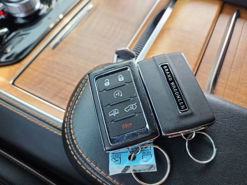 Used 2024 Jeep Grand Wagoneer Series III w/ Rear Seat Video Group 1 AWD/4WD image 54