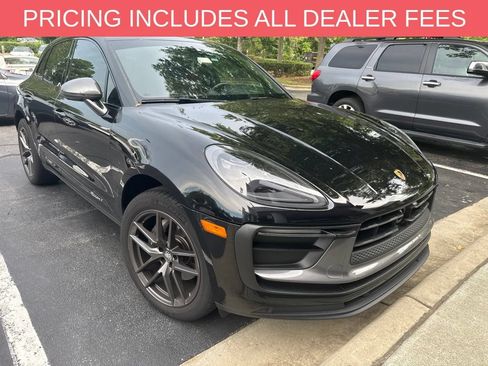 Used 2023 Porsche Macan Turbo AWD/4WD image 3