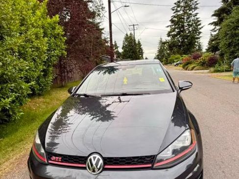 Used 2017 Volkswagen GTI S FWD image 9