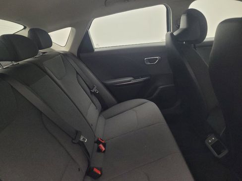 Used 2025 Kia K4 FWD image 19