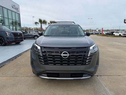 New 2026 Nissan Pathfinder SL image 9