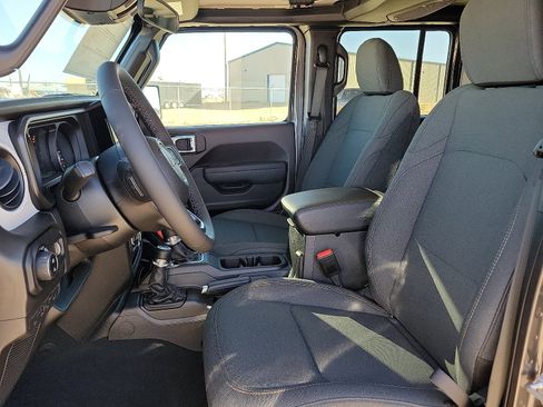 New 2026 Jeep Gladiator Sport image 11