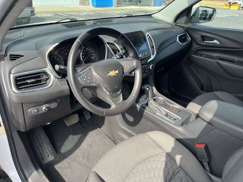 Used 2019 Chevrolet Equinox LT w/ Sun & Navigation Package AWD/4WD image 10