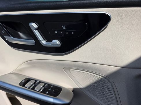 Used 2022 Mercedes-Benz C 300 C 300 image 19