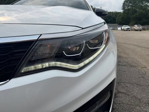 Used 2020 Kia Optima SX FWD image 8