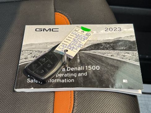 Used 2023 GMC Sierra 1500 AT4 w/ AT4 Premium Package AWD/4WD image 40