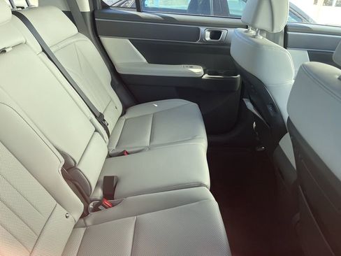 Used 2026 Hyundai Santa Fe SEL image 7