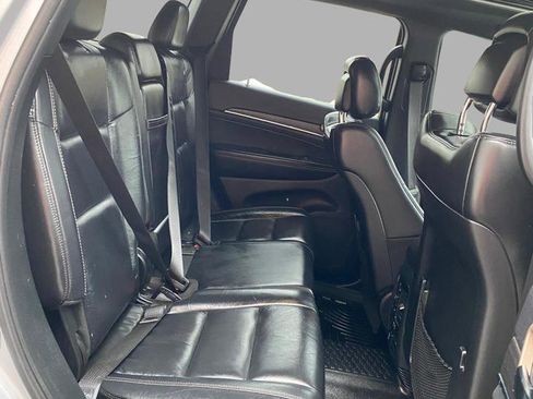 Used 2017 Jeep Grand Cherokee Limited image 21