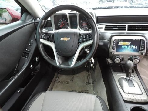 Used 2015 Chevrolet Camaro LT RWD image 21