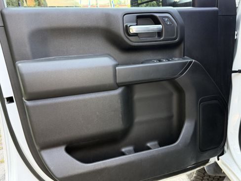 Used 2022 Chevrolet Silverado 2500 Custom w/ Custom Convenience Package AWD/4WD image 5