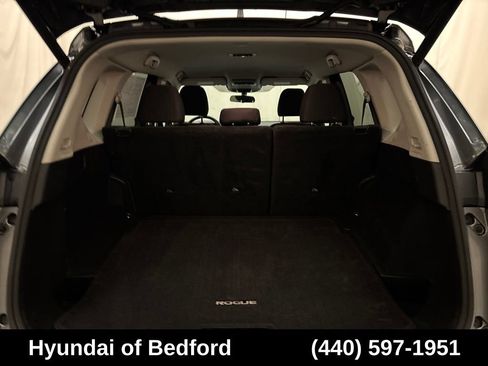 Used 2024 Nissan Rogue SV AWD/4WD image 11